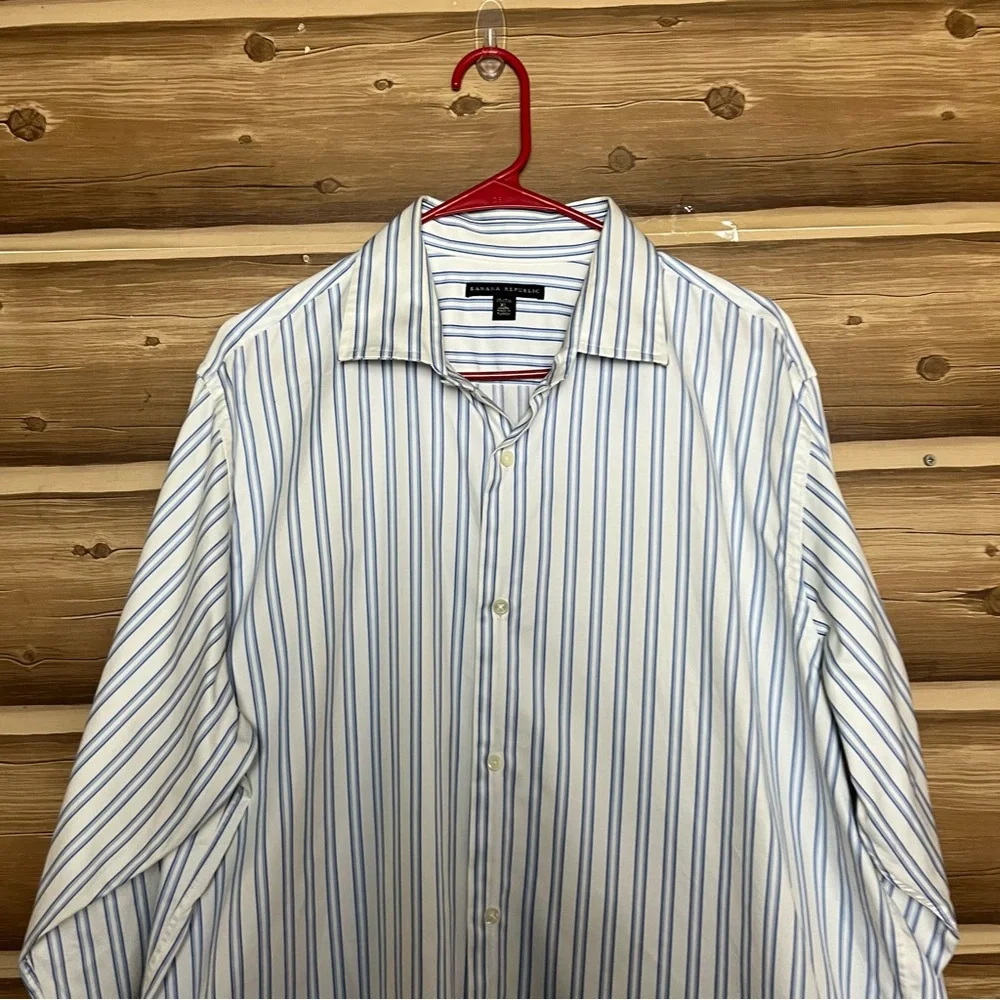 5/$25 Banana republic long sleeve bottoms down blue white striped shirt‎ size XL